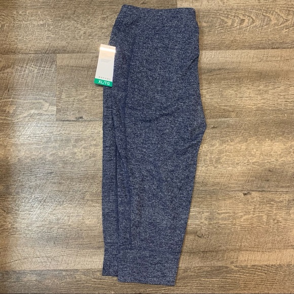 Mondetta French Terry Capri Crop Sweats - Picture 1 of 8